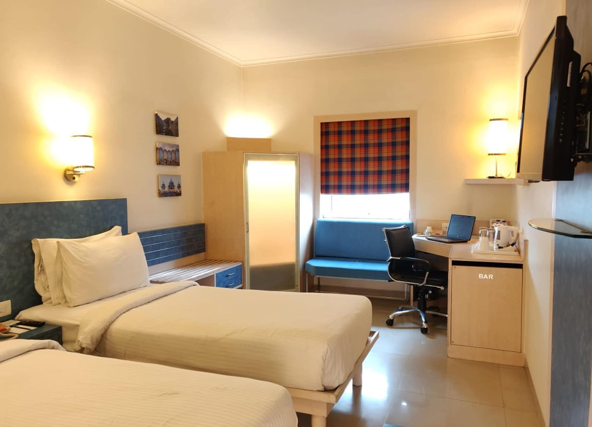 Nirwana Hometel Jaipur- A Sarovar Hotel Εξωτερικό φωτογραφία