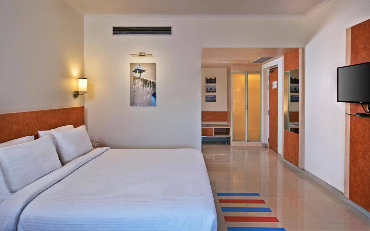 Nirwana Hometel Jaipur- A Sarovar Hotel Εξωτερικό φωτογραφία