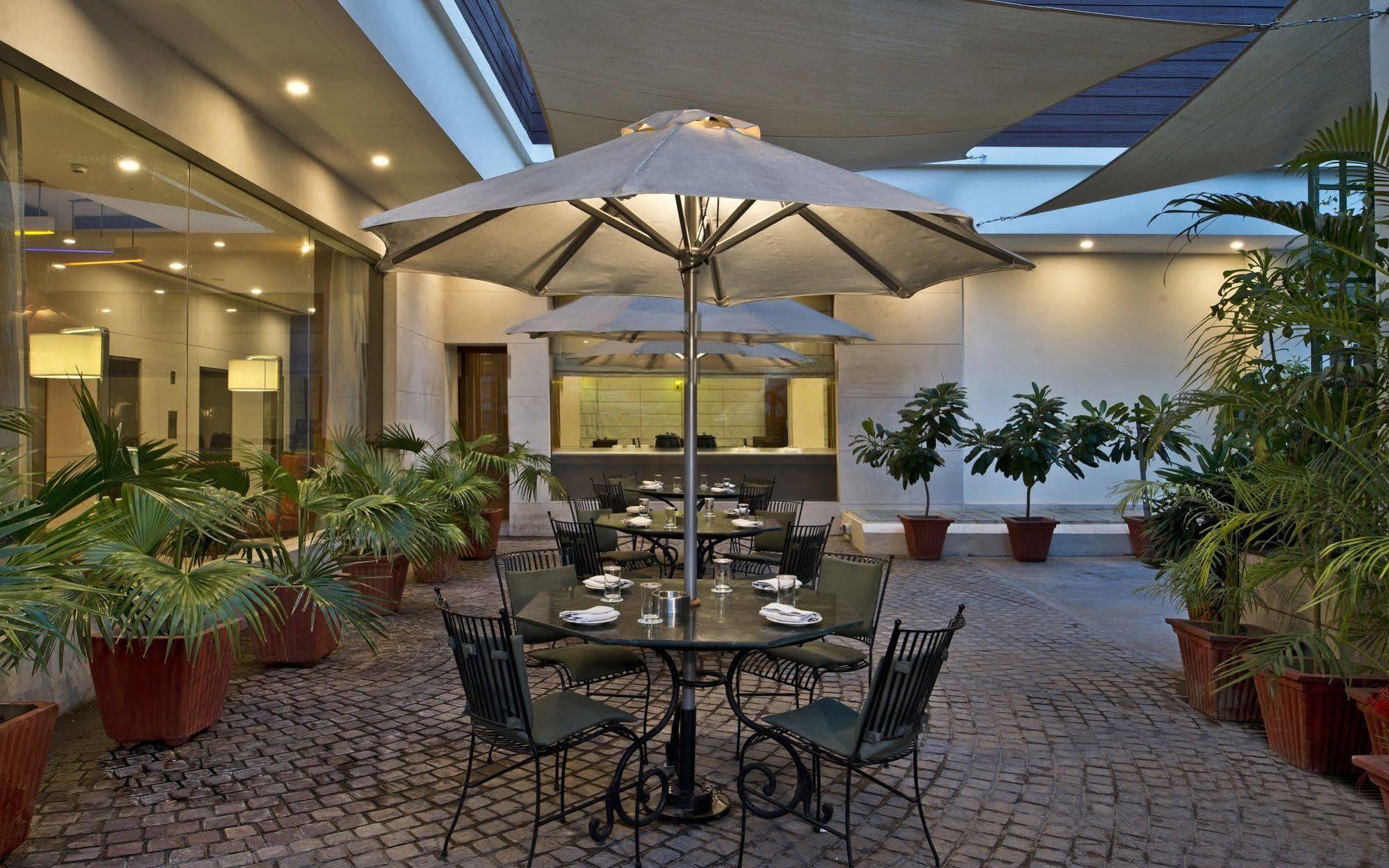 Nirwana Hometel Jaipur- A Sarovar Hotel Εξωτερικό φωτογραφία